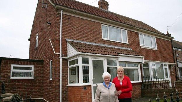 Linda Gilmore and her mum Esther Gibbon