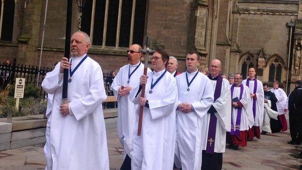 Clergy leave cathedral