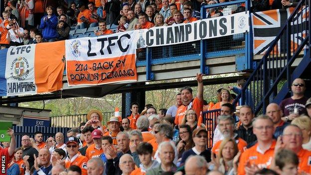 Luton Town fans