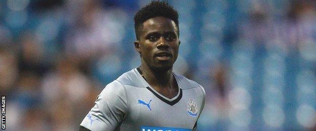 Newcastle midfielder Gael Bigirimana