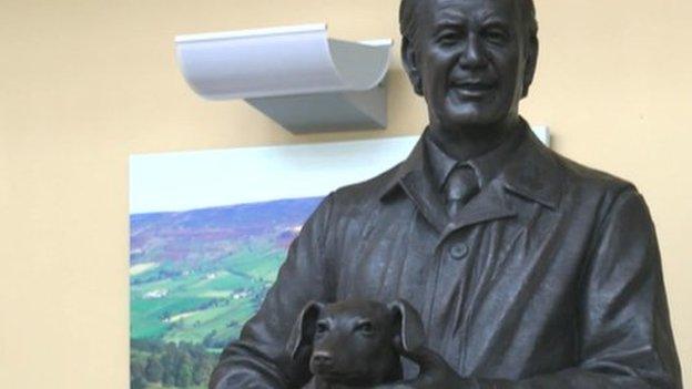 A statue of Alf Wight, better known as James Herriot