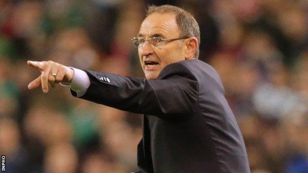 Martin O'Neill shouts out instructions to his Republic of Ireland players in Sunday's 1-1 draw against Poland