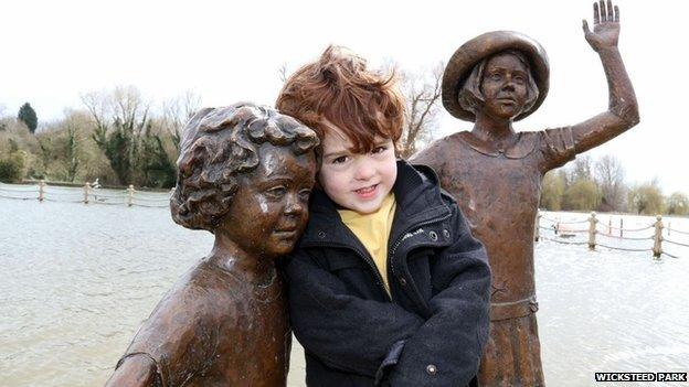 Victor Groves with sculpture at Wicksteed Park