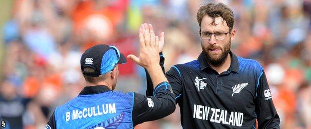 Brendon McCullum (left) and Daniel Vettori (right)