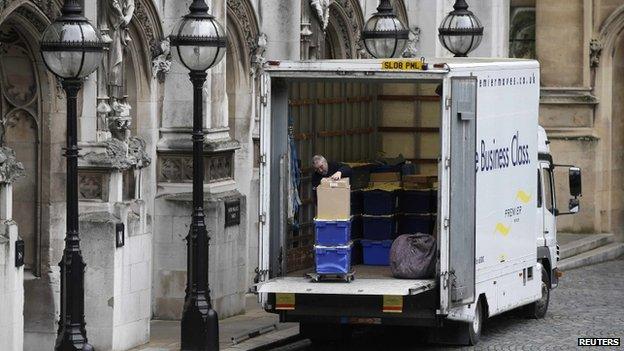Removal company outside Westminster