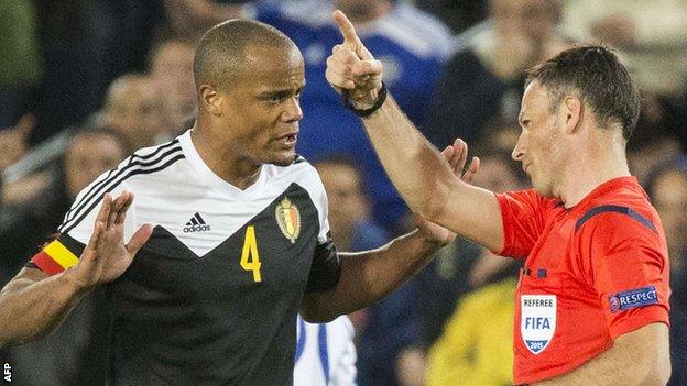 Vincent Kompany is sent off by Mark Clattenburg