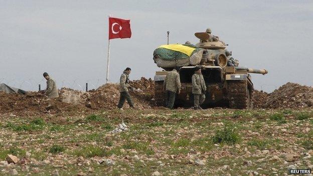 Turkish tank on Syrian border