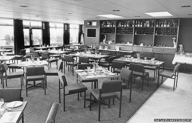 The main airport restaurant in 1967