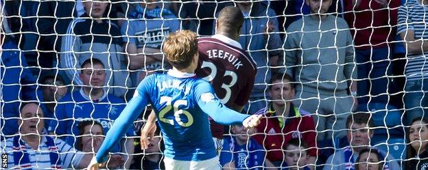 Genero Zeefuik scores from close range for Hearts