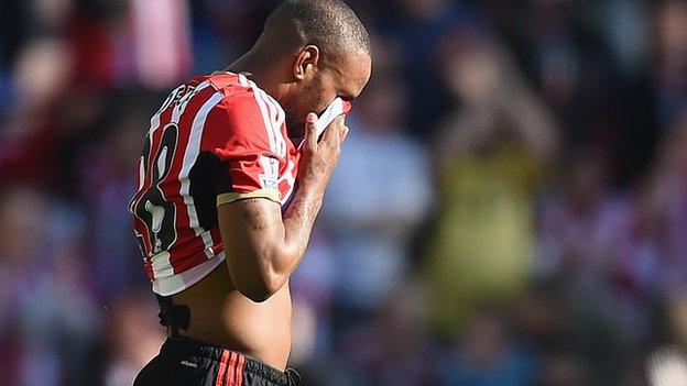 Jermain Defoe tears