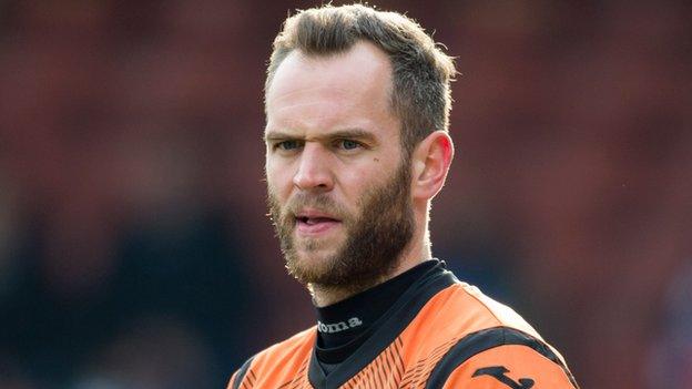 St Johnstone goalkeeper Alan Mannus