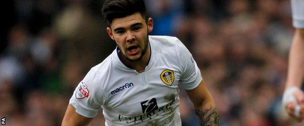 Leeds midfielder Alex Mowatt