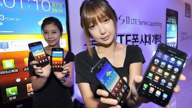 Models showing Samsung Galaxy phones