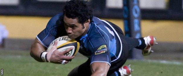 Lome Fa'atau scores for Glasgow Warriors