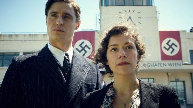 Max Irons and Tatiana Maslany