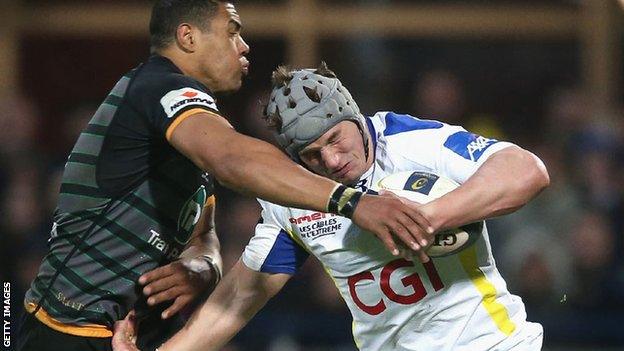 Jonathan Davies in action for Clermont Auvergne against Northampton Saints