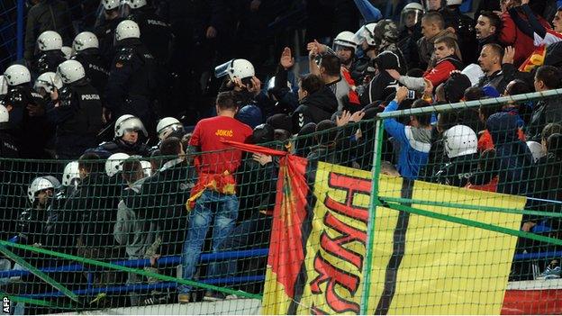 Crowd trouble at Montenegro v Russia