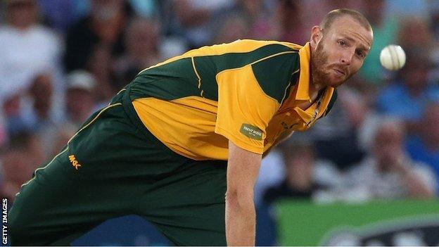 Andy Carter in action for Nottinghamshire