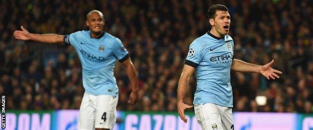 Manchester City defenders Vincent Kompany and Martin Demichelis