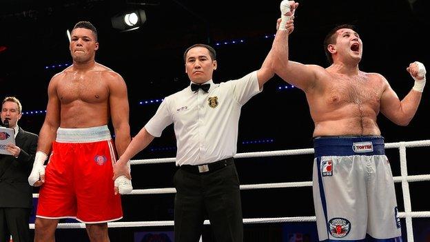 Joe Joyce fighting Maxim Babanin