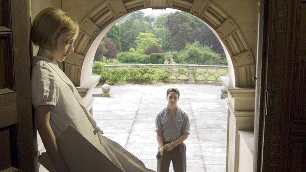 James McAvoy and Saoirse Ronan in Atonement