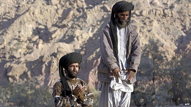 Bugti tribals in the town of Dera Bugti in Pakistan's volatile south-western Balochistan (January 2006)