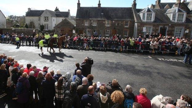 Crowds in Dunblane