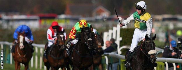 Leighton Aspell wins aboard Many Clouds