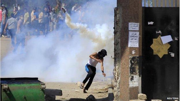 Clashes between police and Muslim Brotherhood in Cairo (May 2014)