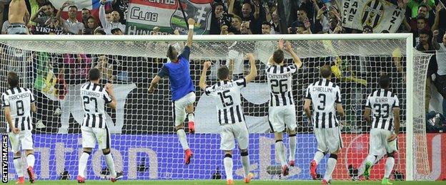 Arturo Vidal leads Juventus celebrations