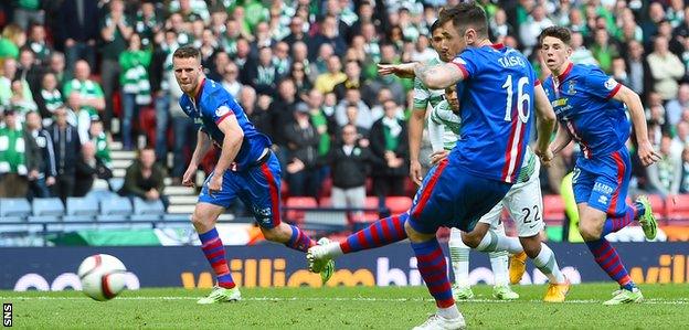 Greg Tansey scores from the penalty spot for Inverness