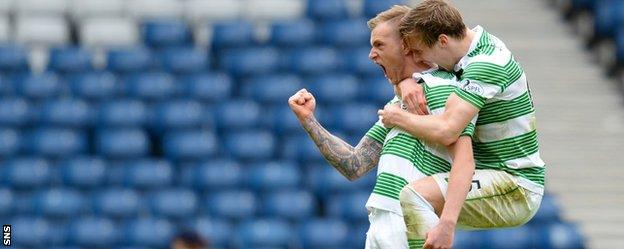 John Guidetti and Stefan Johansen celebrate