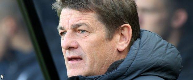 Newcastle manager John Carver