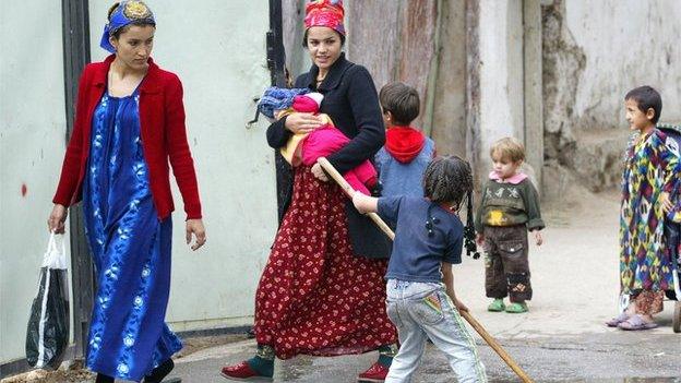 Women in colourful clothing in Dushanbe