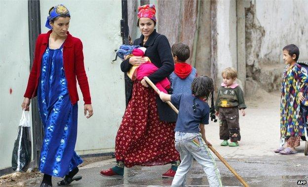 Women in colourful clothing in Dushanbe