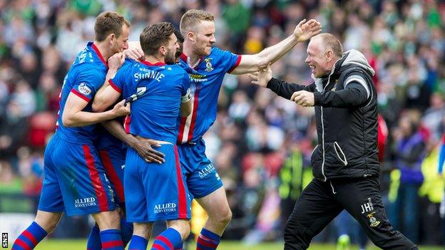 John Hughes congratulates his Inverness players after Edward Ofere scored against Celtic in the Scottish Cup semi-final on Sunday