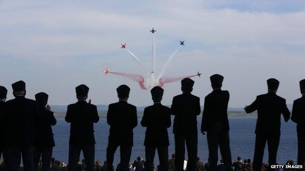 Planes fly over the Canakkale Matyrs' Memorial during a ceremony to mark the 100th anniversary of the Battle of Gallipoli