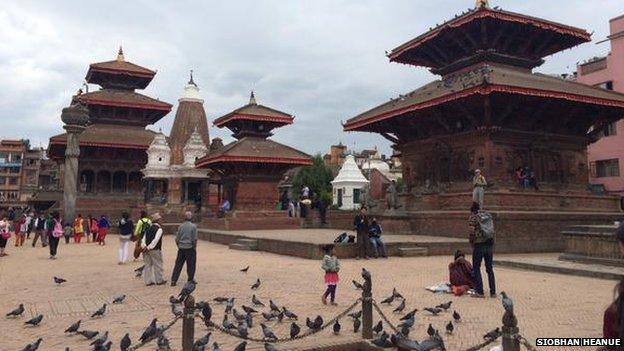 Images showing the moments before and after the quake struck temples in Kathmandu, taken by ABC News Australia reporter Siobhan Heanue