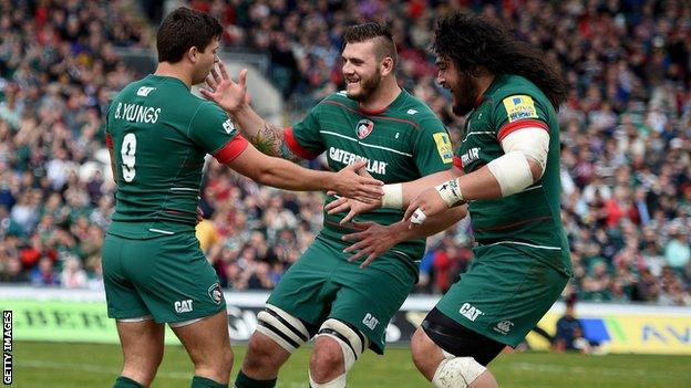 Leicester celebrate Ben Youngs' try