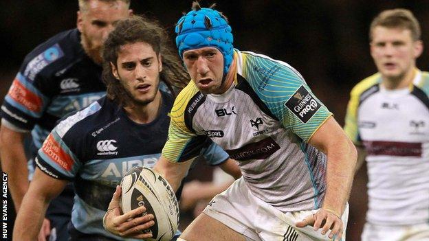 Justin Tipuric takes on Ospreys