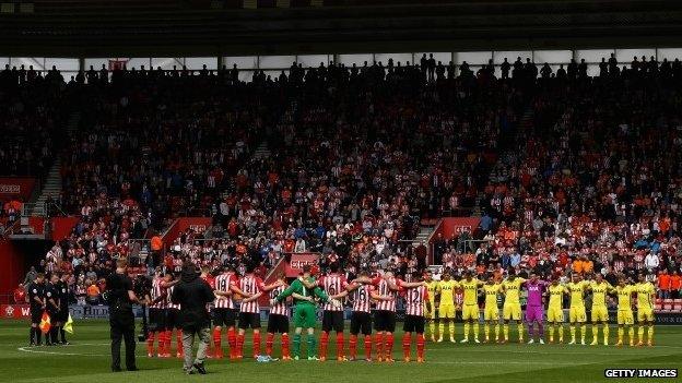 Minute's silence at Southampton v Tottenham