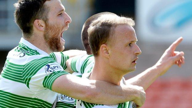 Celtic celebrate Leigh Griffiths' goal