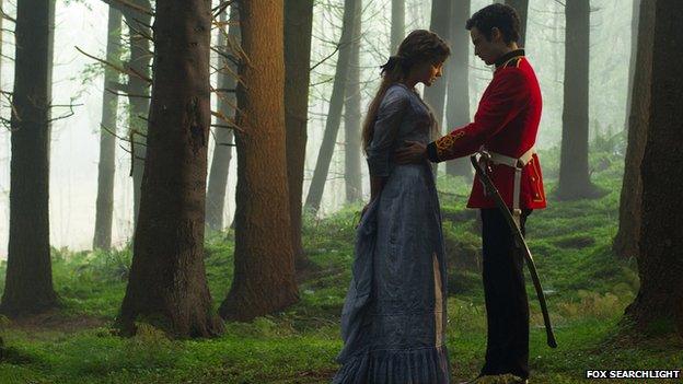 Carey Mulligan and Thomas Sturridge in Far From the Madding Crowd