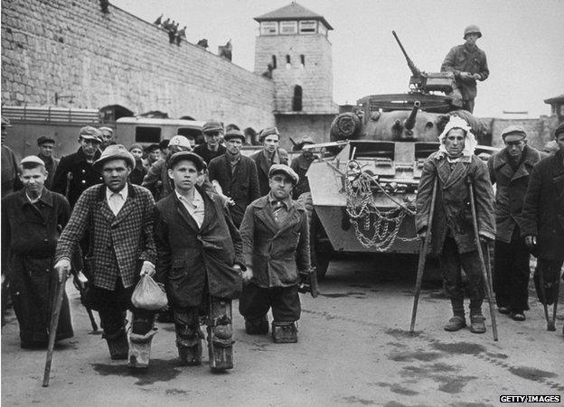 1945: Victims of the Mauthausen concentration camp in Austria