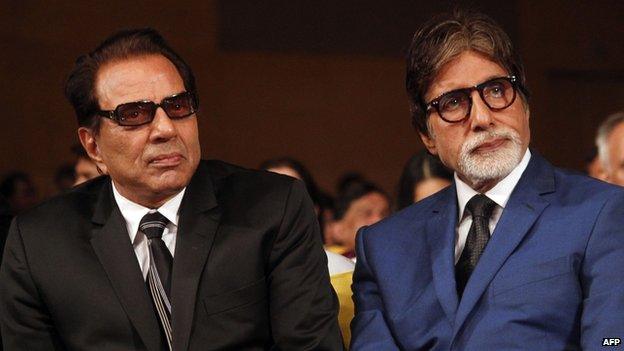Dharmendra (left) and Amitabh Bachchan
