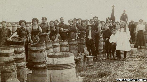 Isle of Man Herring Girls