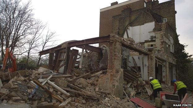 Carlton Tavern during demolition