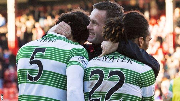 Ronny Deila celebrates with his team after they won at Pittodrie in November