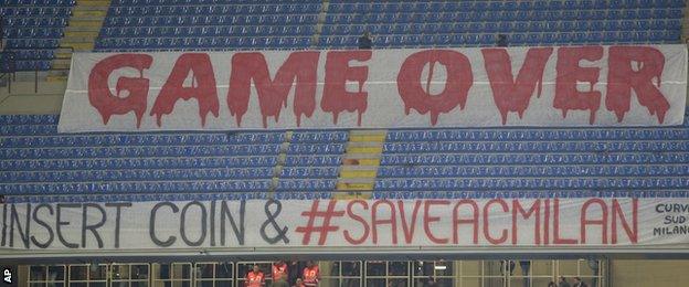 Milan fans' banner during the 3-1 home win over Cagliari