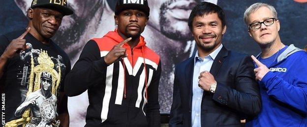 Floyd Mayweather and Manny Pacquiao with their respective trainers, Floyd Sr and Freddie Roach